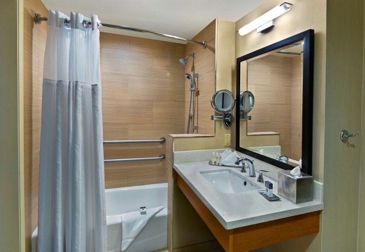 DoubleTree by Hilton San Pedro - Port of Los Angeles photo 9