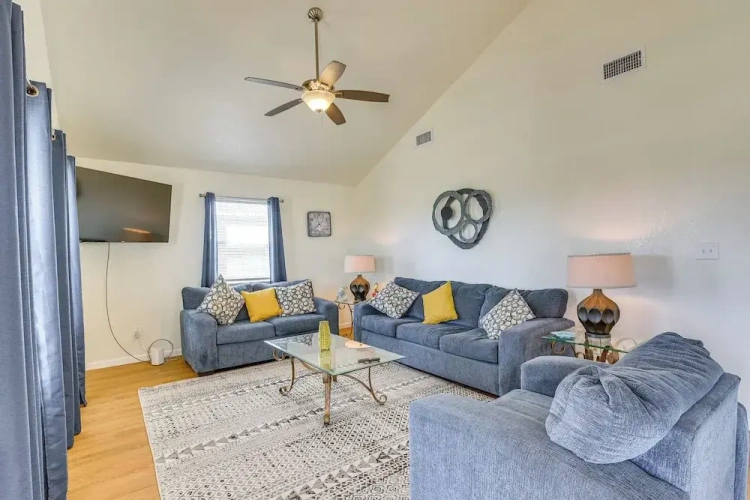 3 Bedrooms Cottage