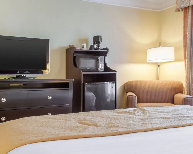 Quality Inn  Suites Gallup I-40 Exit 20