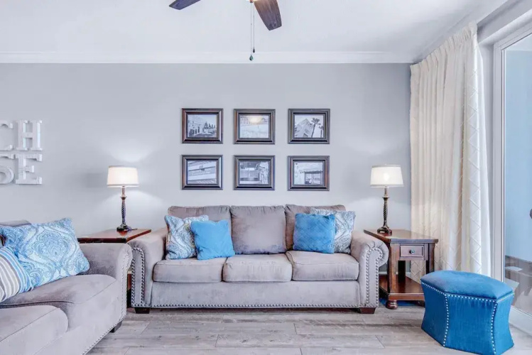 Twin Palms 1701