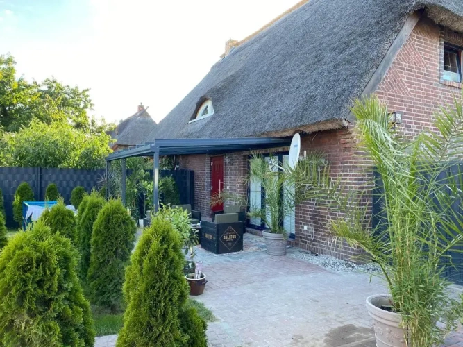 4 Bedrooms Cottage