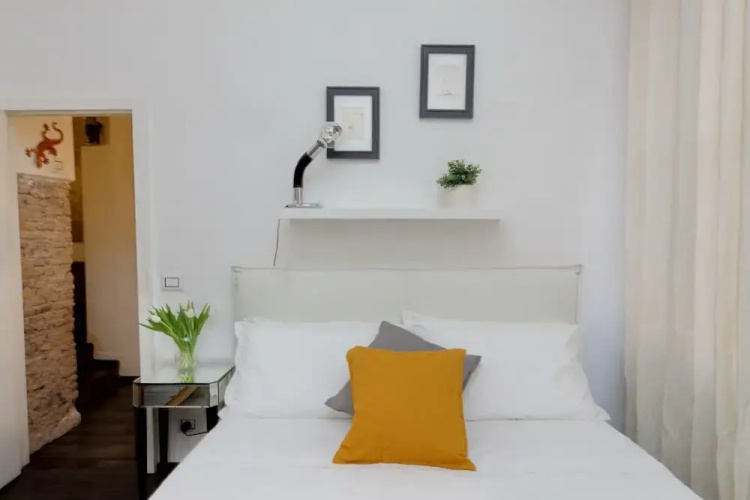 Urbana Apartment