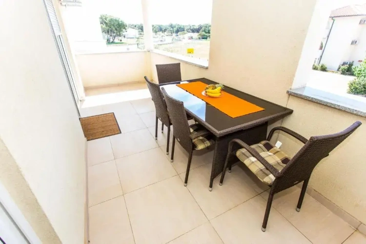 2 Bedrooms Apartment with balcony