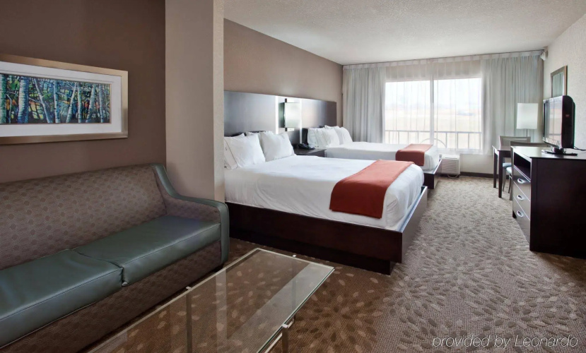 Holiday Inn Express Hotel & Suites St. Robert by IHG
