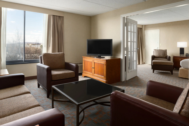 DoubleTree by Hilton Somerset Hotel and Conference Center photo 7