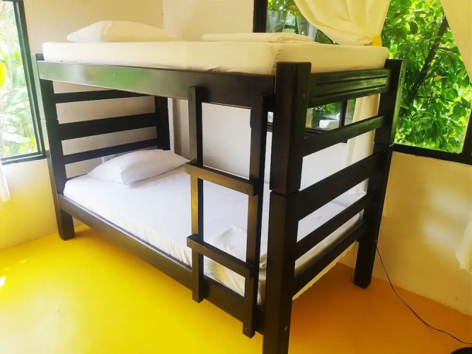 amalaya hostel