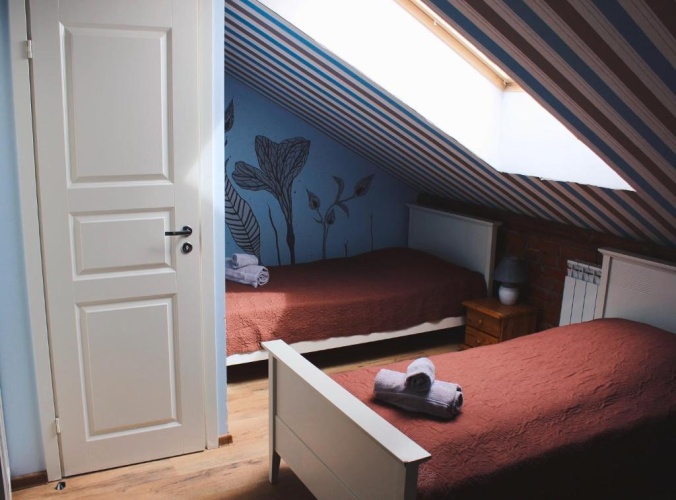 Standard Triple room