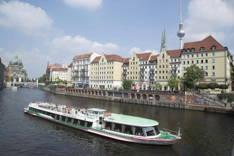 Hampton by Hilton Berlin City Centre Alexanderplatz photo 22