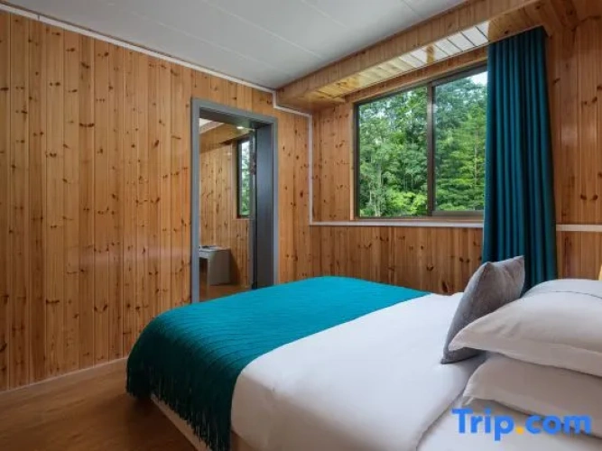 2 Bedrooms Triple Suite with sunrise view