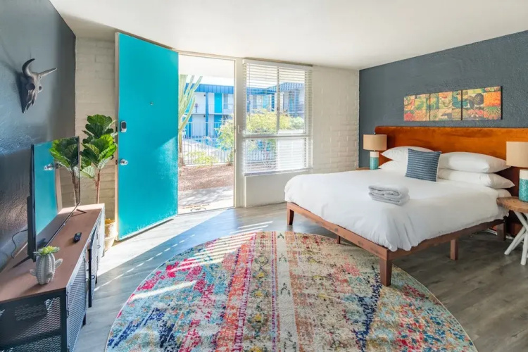 WanderJaunt - Old Town Scottsdale Apts