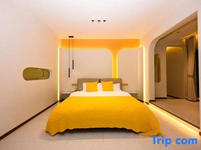 Family Suite with courtyard view