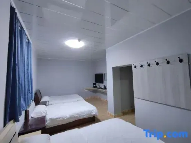 Economy Triple room