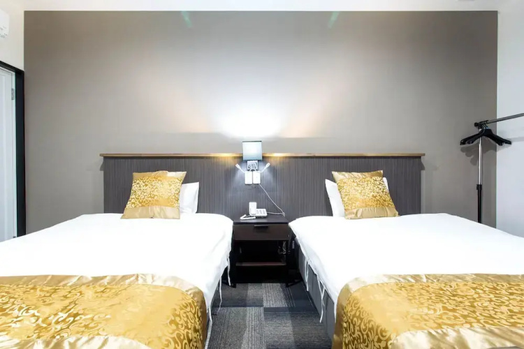 Holiday Pearl Hotel