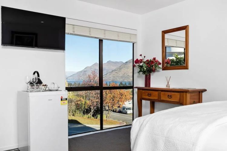 Luxury Double Studio with lake view