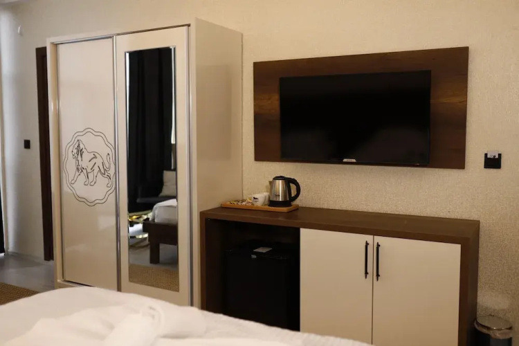 New Konak Hotel