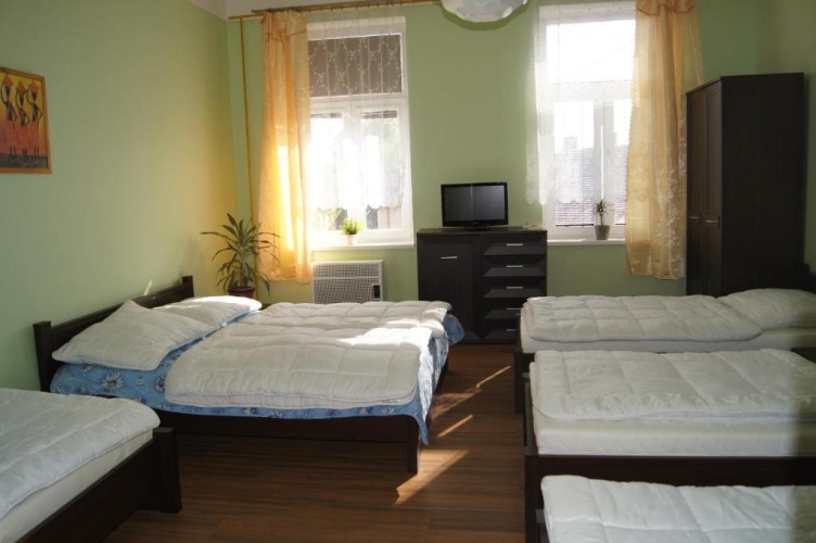 Standard Sextuple room