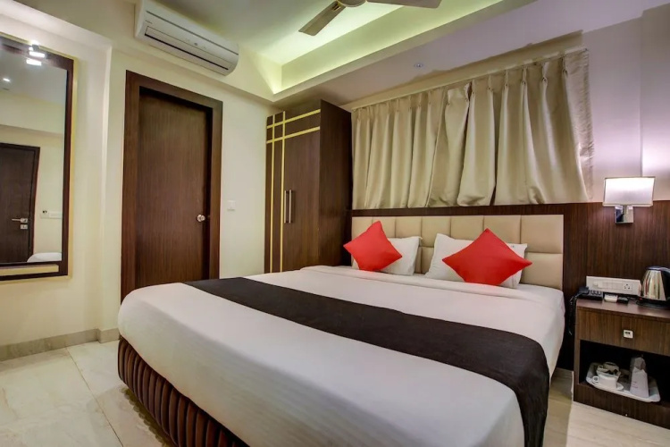 Capital O 16172 Hotel Radiant