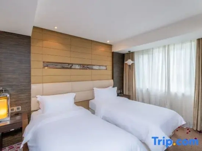 Deluxe Twin room with garden view