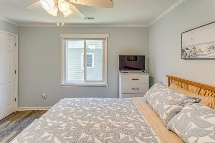 Beachfront Oasis w/ Pool Access in Surfside Beach!