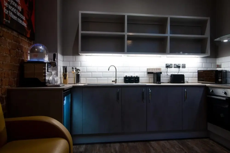 1 Bedroom Apartment with courtyard view