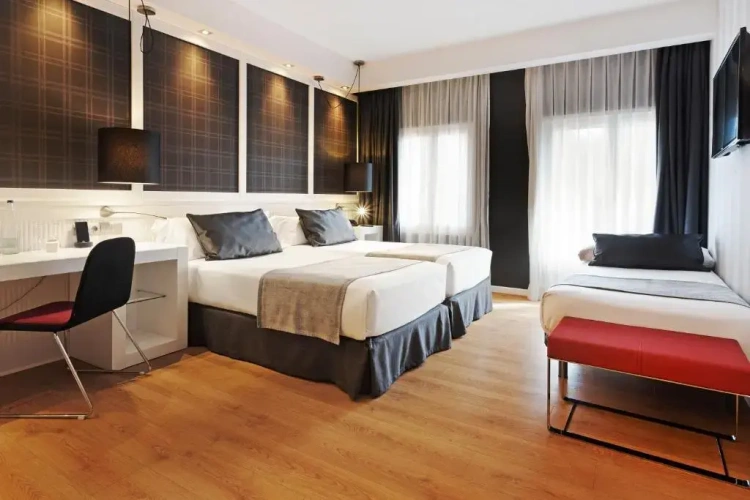 Triple room