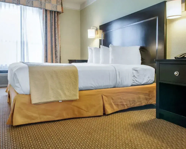 Quality Inn  Suites Gallup I-40 Exit 20