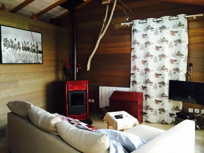 2 Bedrooms Cottage