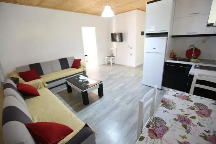 Vila Riza Veliu