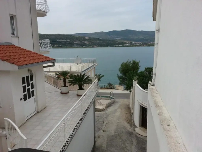 2 Bedrooms Apartment with sea view