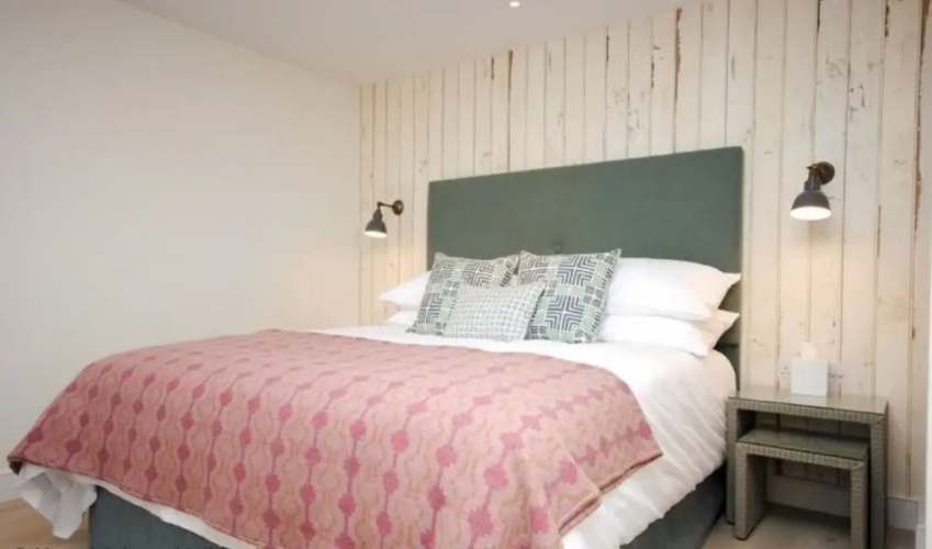 1 The Salterns, Chichester