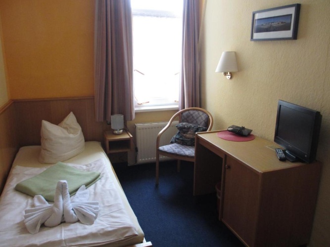 Standard Single room