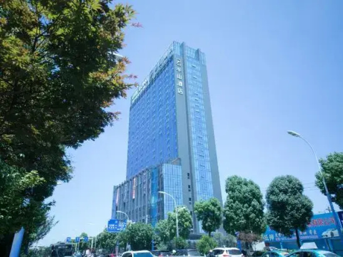 Mid-Level Hotel