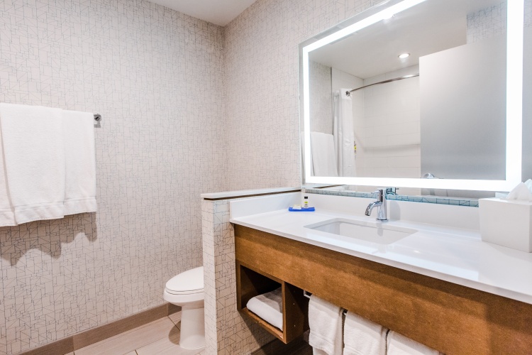 Holiday Inn Express & Suites West Edmonton-Mall Area photo 9