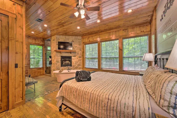 Catcha Fallin Star - 2 Bedroom Suites & Fire Pit