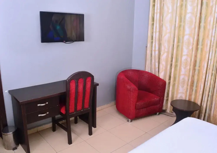 House5 Royal Comfort Ltd