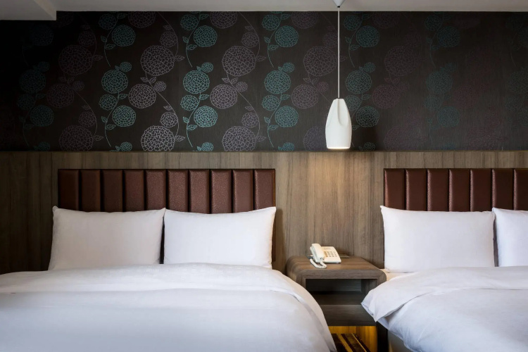 Jung Zaw Hotel