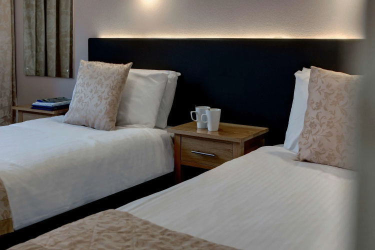Muthu Queens Hotel