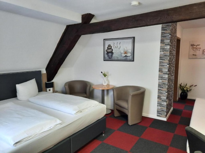 Standard Triple room