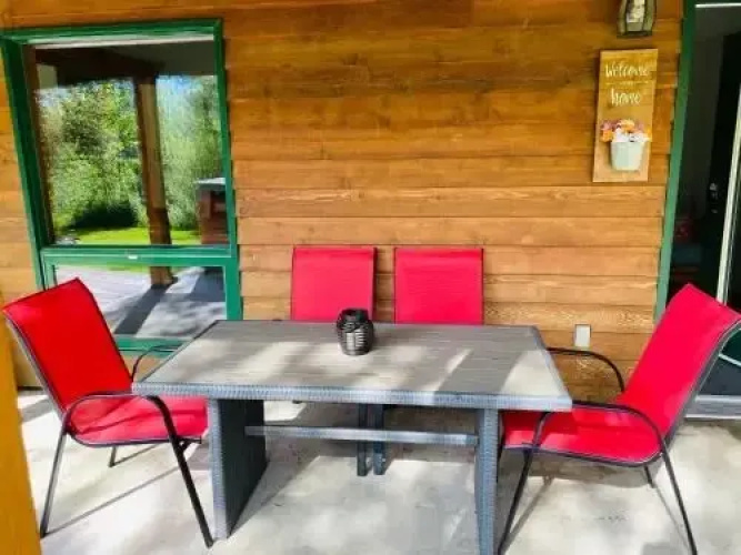 Journey's End - 2 bed 1 bath Suite