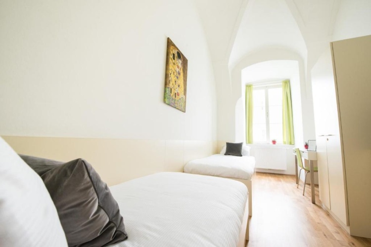 2 Bedrooms Twin Apartment