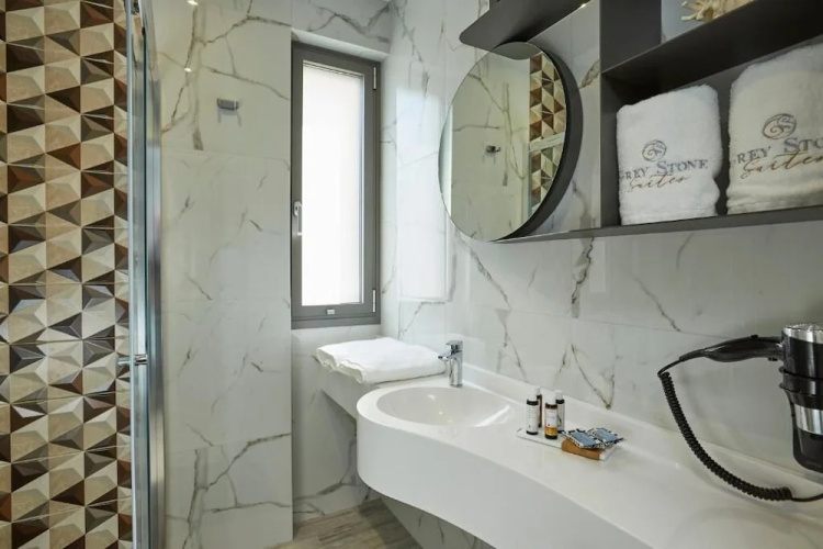 GreyStone Suites