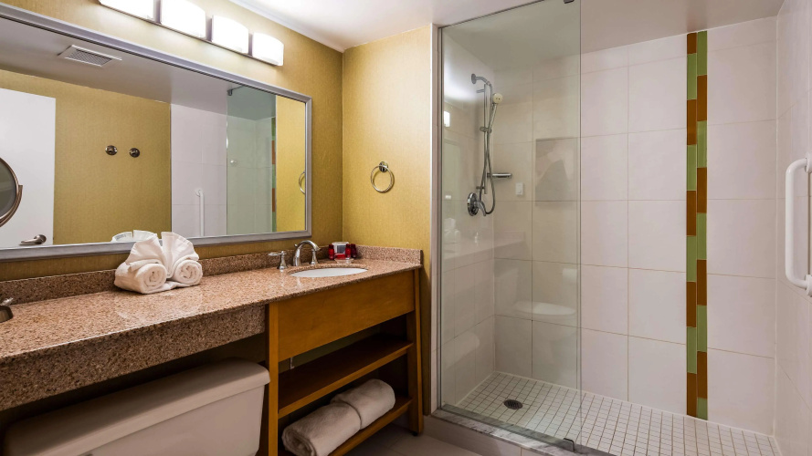 Best Western Premier Toronto Airport Carlingview Hotel photo 9