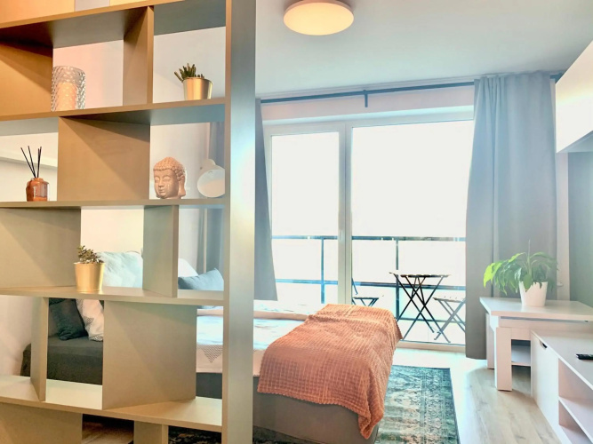 Luxury, bright Studio with parking and balcony in Bratislava center