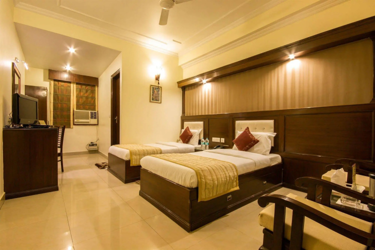 Hotel Grand Park Inn