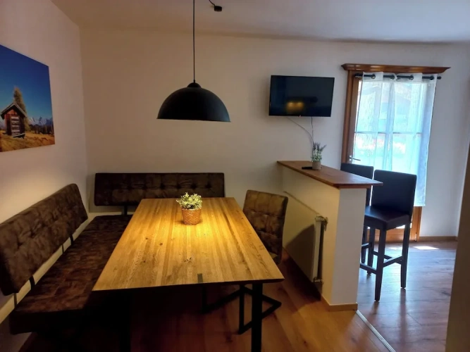 2 Bedrooms Comfort Apartment with balcony and with mountain view