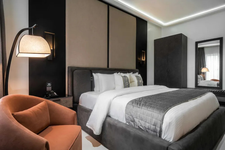 Dluxe Premium Hotel