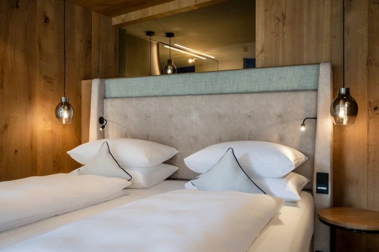 Deluxe Twin Suite