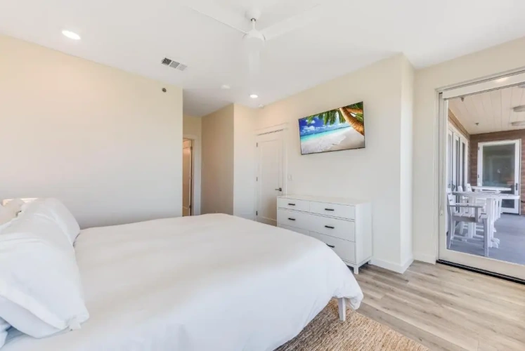 3 Bedrooms Apartment