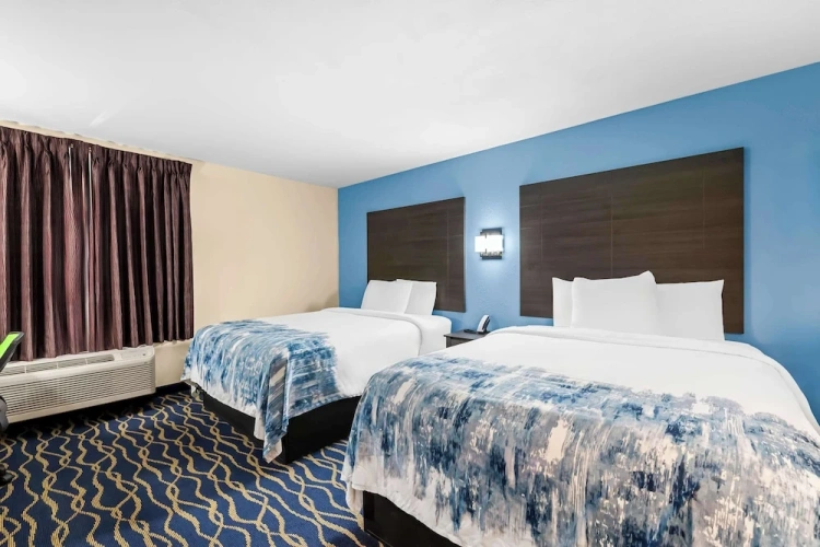 Standard Quadruple room with balcony