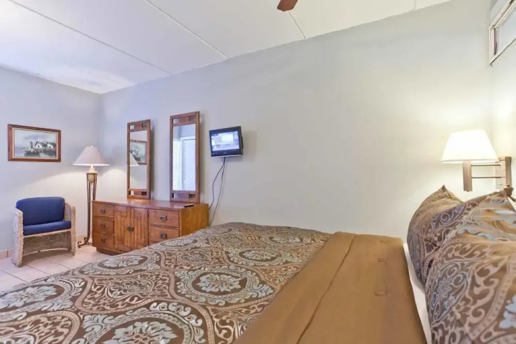 Saida I Condominium 602